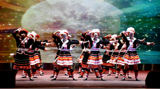 华联今夜星光璀璨!建校35周年文艺晚会燃情上演 华联今夜星光璀璨!建校35周年文艺晚会燃情上演