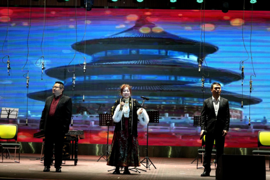 华联今夜星光璀璨!建校35周年文艺晚会燃情上演 华联今夜星光璀璨!建校35周年文艺晚会燃情上演