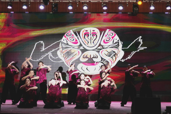 华联今夜星光璀璨!建校35周年文艺晚会燃情上演 华联今夜星光璀璨!建校35周年文艺晚会燃情上演